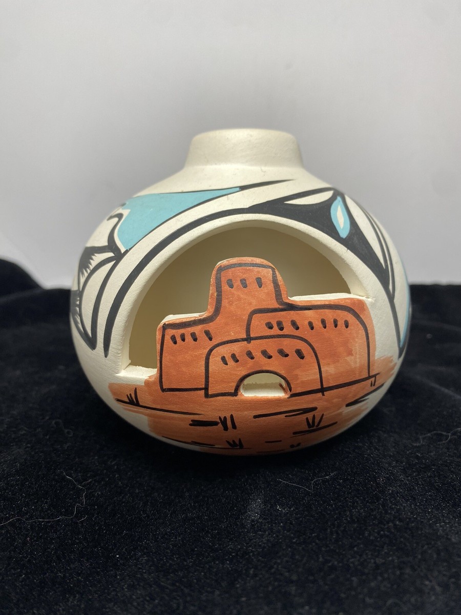 L Toya Jemez Pueblo New Mexico Pottery American Indian Cutout Vase