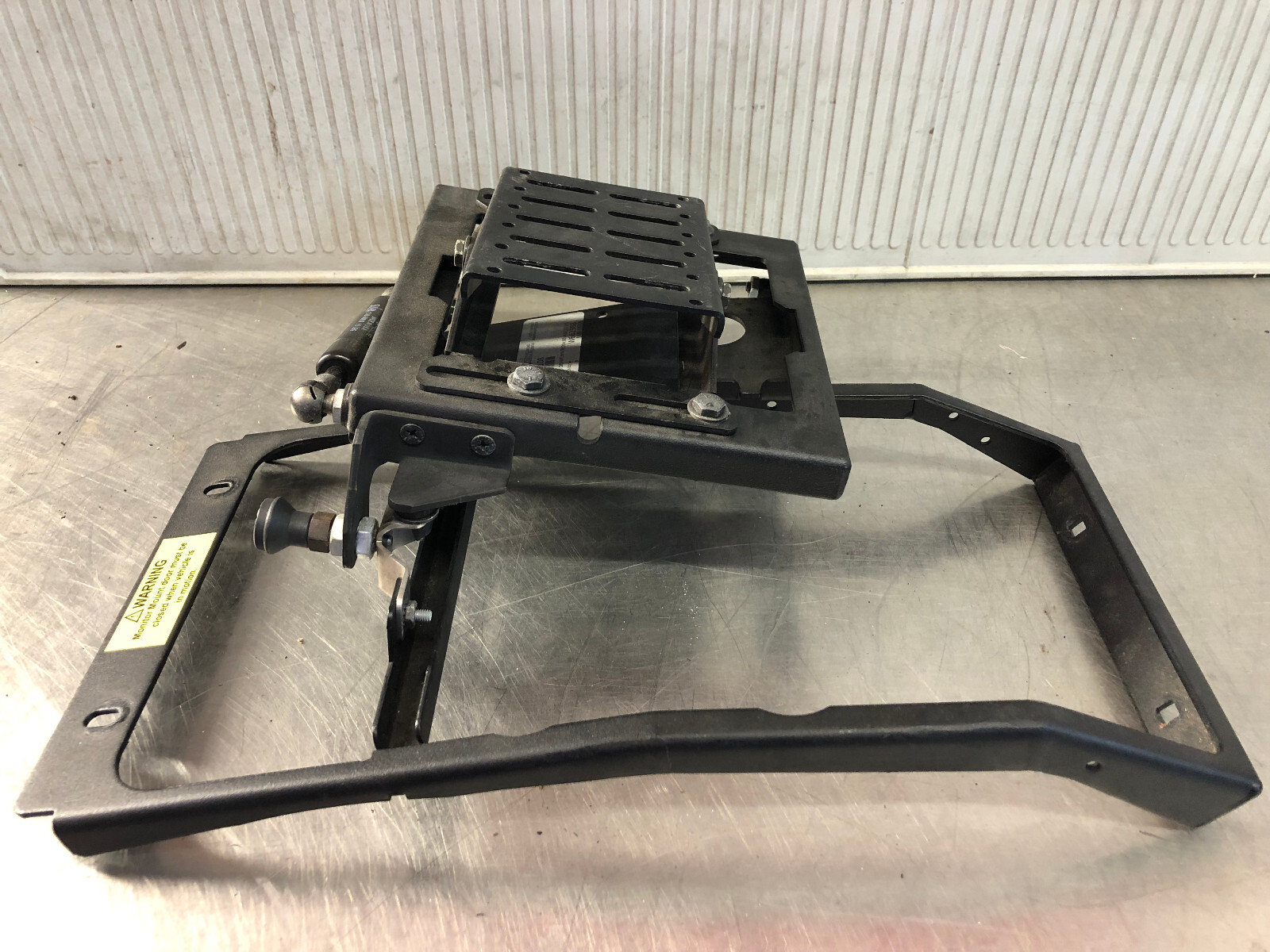 HAVIS Monitor/Tablet Dash Mount - CM006108 (Discontinued) - Great Condition!