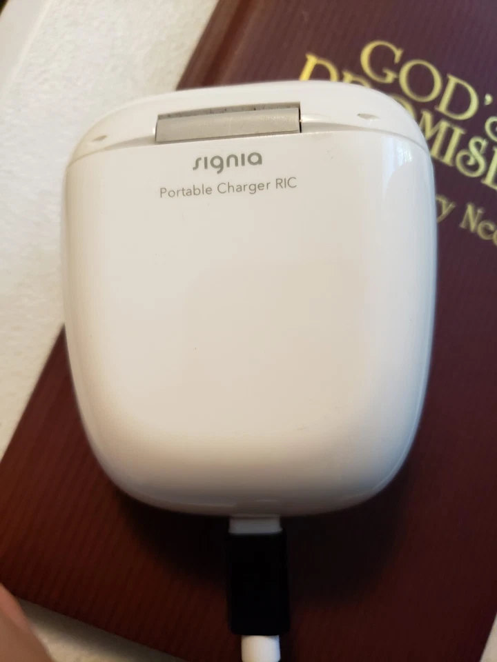 Signia Pure Portable Charger RIC with USB Charging Cable - Image 2 of 4