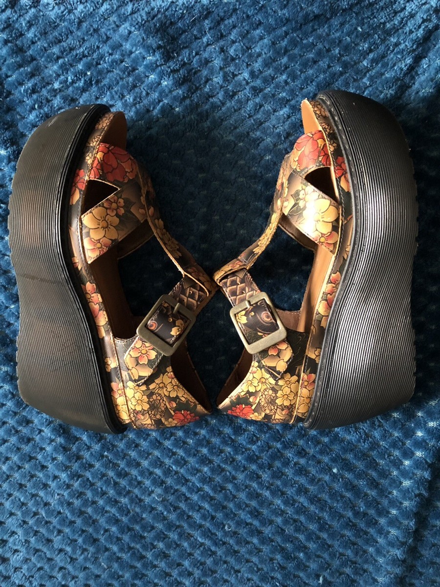 Dr. Martens Adaya tattoo floral platform sandal | eBay Dr. Martens Adaya tattoo floral platform sandal | eBay