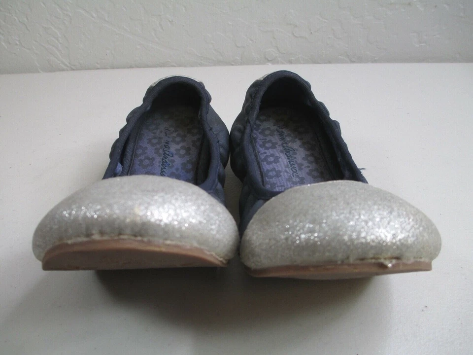 Hanna Andersson Greta 鞋码 13 女孩蓝色银色闪光芭蕾平底鞋  — 第 2/4 张图片