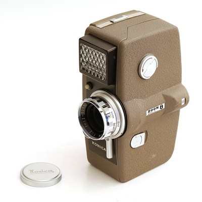 Konica Zoom 8 Model II 16mm Filmkamera mit Objektiv 2 / 12-32 mm - defekt !