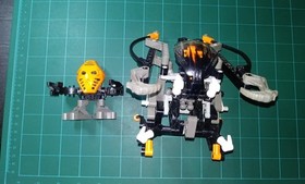 LEGO Bionicle Titan Set # 8556 Boxor 2002. Complete Parts With Instructions