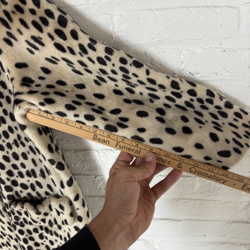 Vintage 1960s Womens Double Breasted Leopard Print Faux Fur Coat - Picture 7 of 9