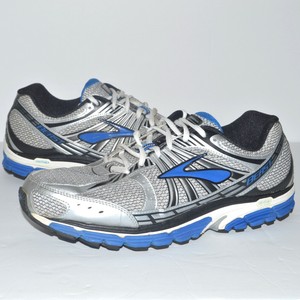 brooks beast 12 running shoes