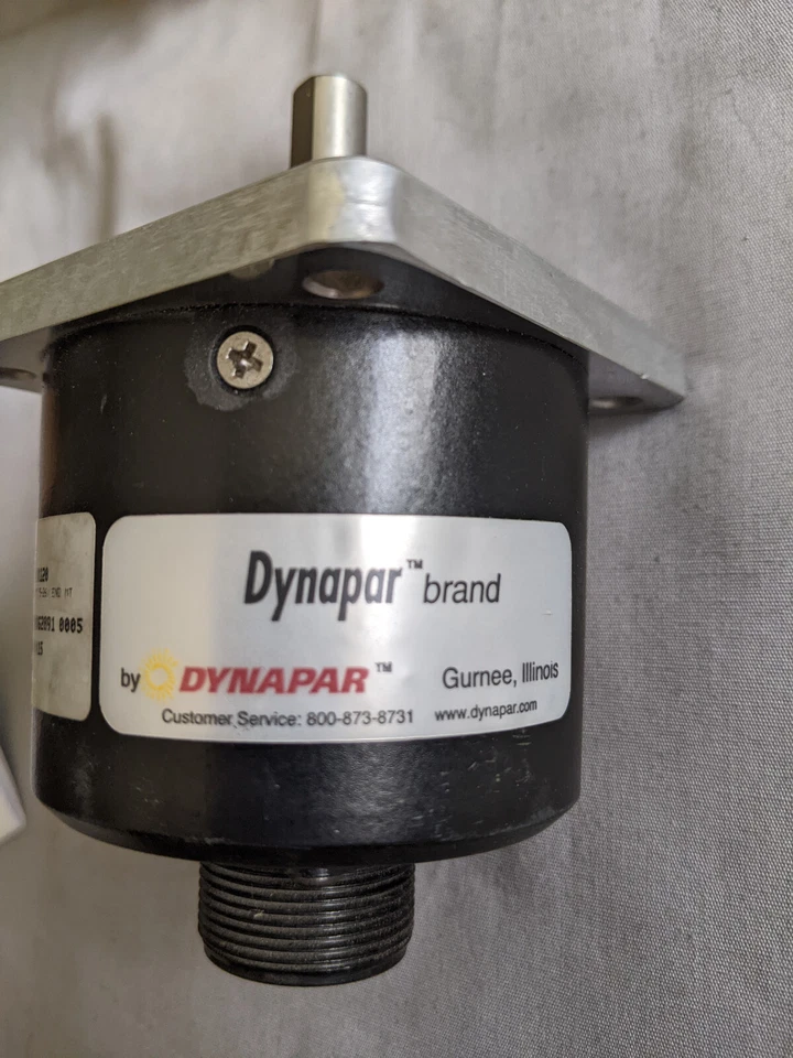 Dynapar model # HR62505000120 INCREMENTAL ENCODER - Image 2 of 4