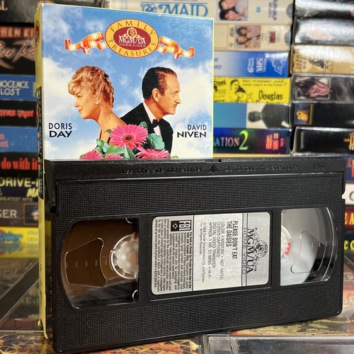 Please Don’t Eat the Daisies 1959 VHS Tested Doris Day David Niven Family Comedy - Picture 7 of 10