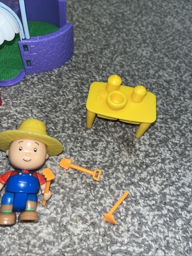 Caillou PBS Figure Toy Playset Garden Green House Ecology Club Famosa RARE - Picture 23 of 24