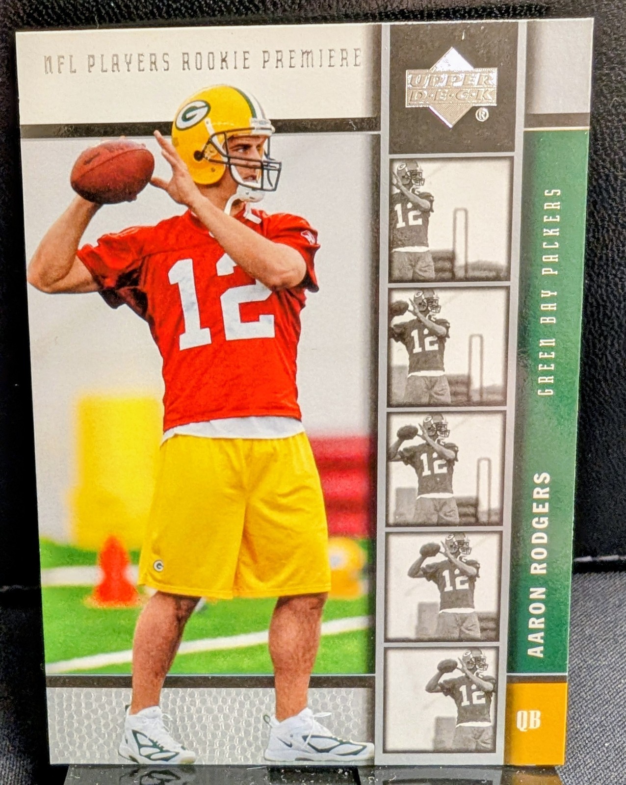 2005 Upper Deck NFL Players Rookie Premiere - Aaron Rodgers #16 (RC)