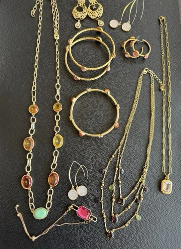 Vintage to Modern Gold Tone Costume Jewelry Lot 11 Wearable Pieces Glass Acrylic