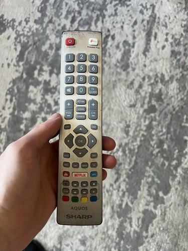 SHARP LC-32HI5332KF 32" Smart LED TV - Picture 6 of 7