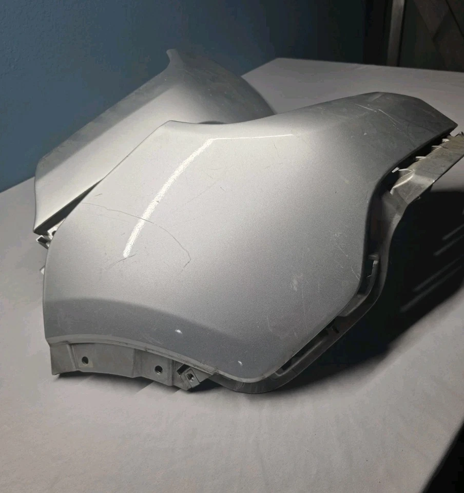 Par de cubiertas de esquina superior plateadas para parachoques trasero Chevy Trax 2015-2016 OEM L R Foto 3 de 4