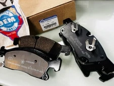 (1) Genuine Mopar Disc Brake Pad Set 68052369AD