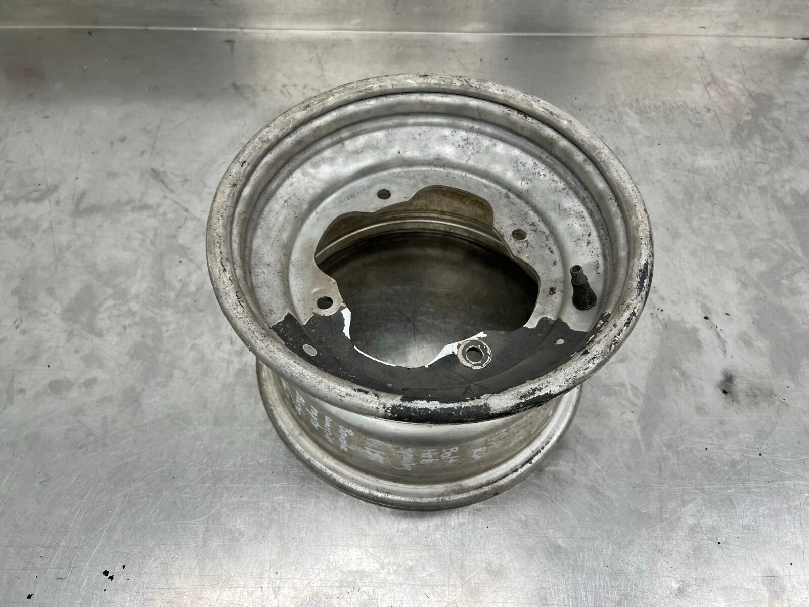 87 99 Yamaha Banshee Front Wheel Rim OEM C811 eBay