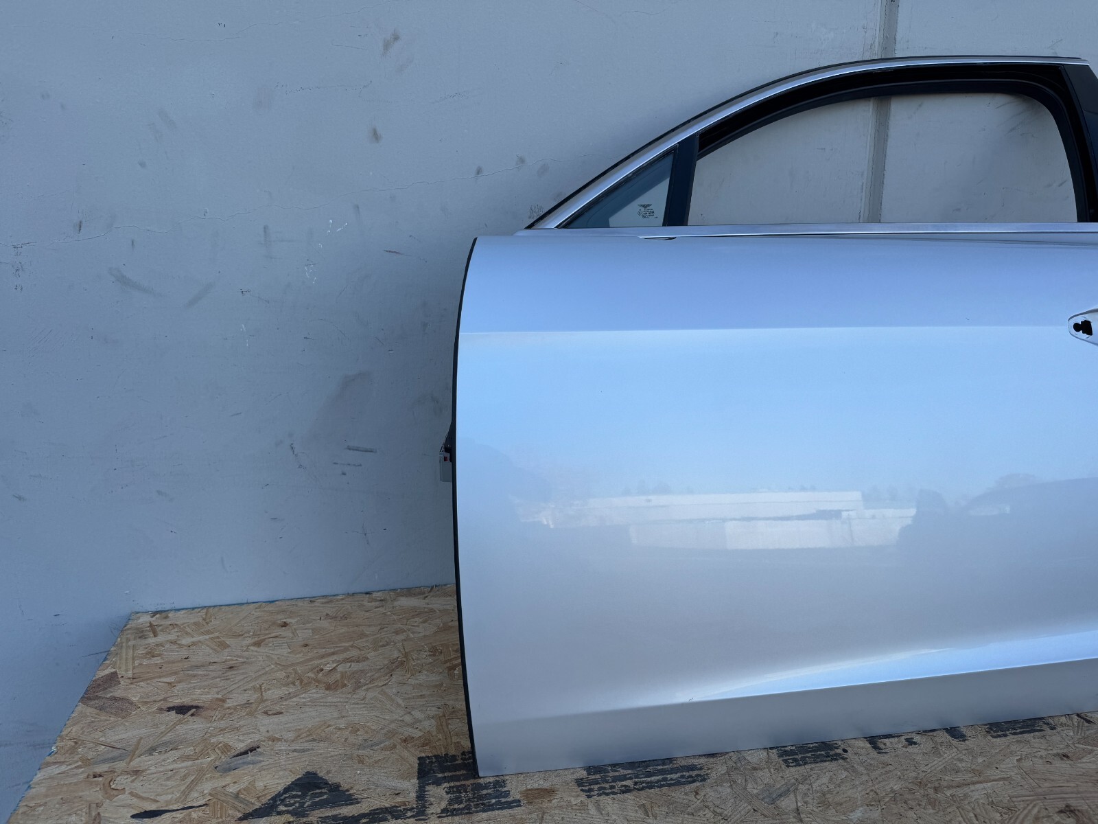 FRONT LEFT DRIVER DOOR SHELL COVER BENTLEY FLYING SPUR OEM (2013-2018)