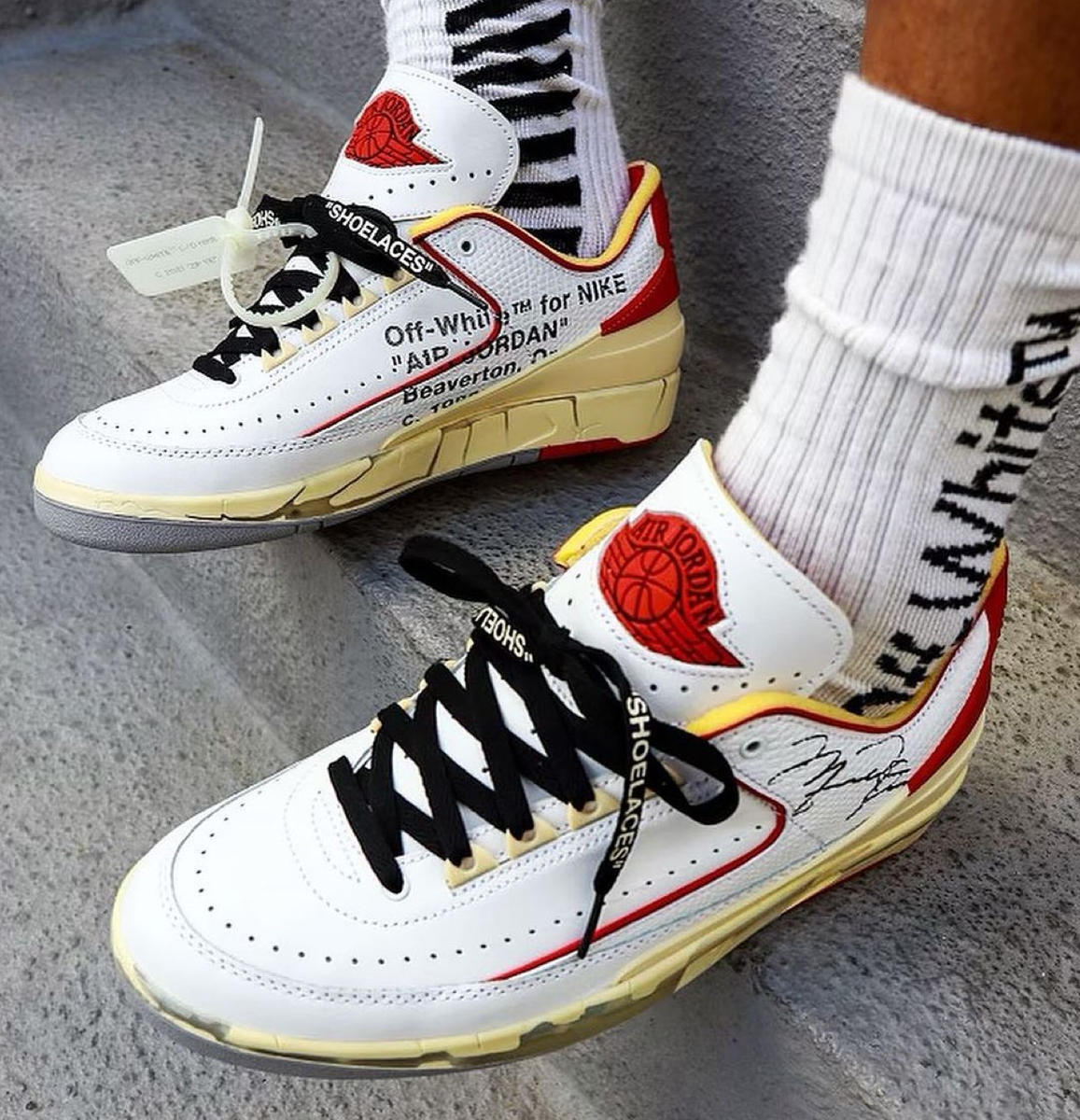 Level SS/New - Jordan 2 Retro Low SP Off-White Varsity Red Level SS/New - Jordan 2 Retro Low SP Off-White Varsity Red
