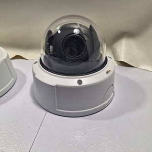 * Axis Communications Q3617-VE 6MP Outdoor PTRZ PTZ Network Camera (0744-001)