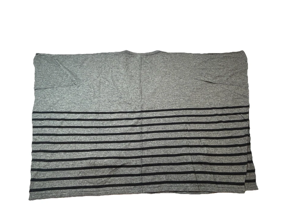 Poncho Suéter C&C California Mujer M/L Gris Negro Rayas Bolsillos Cachemira. Foto 2 de 4