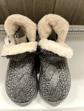 NWT- Abercrombie Fitch Women Knit Slipper Bootie in Grey- XS/S