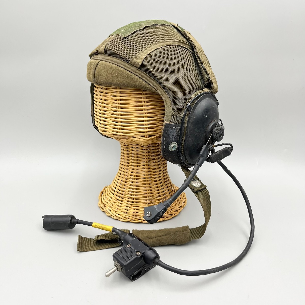 チベタンベル/ガンダー Gentex CVC Helmet, Tanker Armored Vehicle Crewman, Size Small