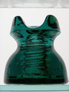 CD 252 [10] No. 2 Cable dark aqua with amber glass insulator