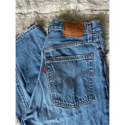 Levi's Premium Ribcage Straight Ankle Jeans Women s Medium Wash
