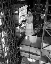 APOLLO COMMAND SERVICE MODULE MATING VEHICLE ASSEMBLY 1968 NASA 8X10 PHOTO
