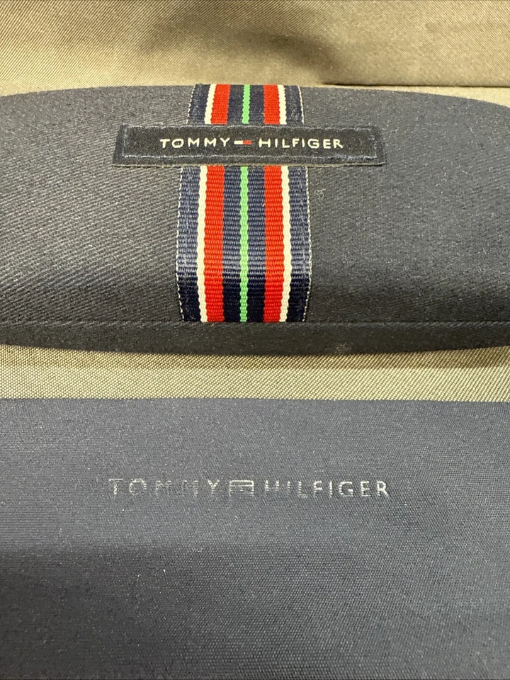 Tommy Hilfiger Glasses/Sunglasses Hard Clamshell Case Blue Red White Green Cloth - Image 2 of 4