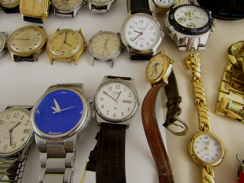 Vtg Watch Lot Of 74: Seiko, Benrus, Casio,Hellbro's,Guess,Timex,Citizen - Picture 6 of 24