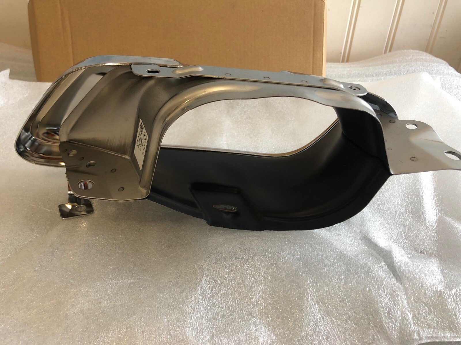 OEM BMW 2017-19 X5 X6 X7 G05 G06 G07 RIGHT EXHAUST PIPE TRIM  