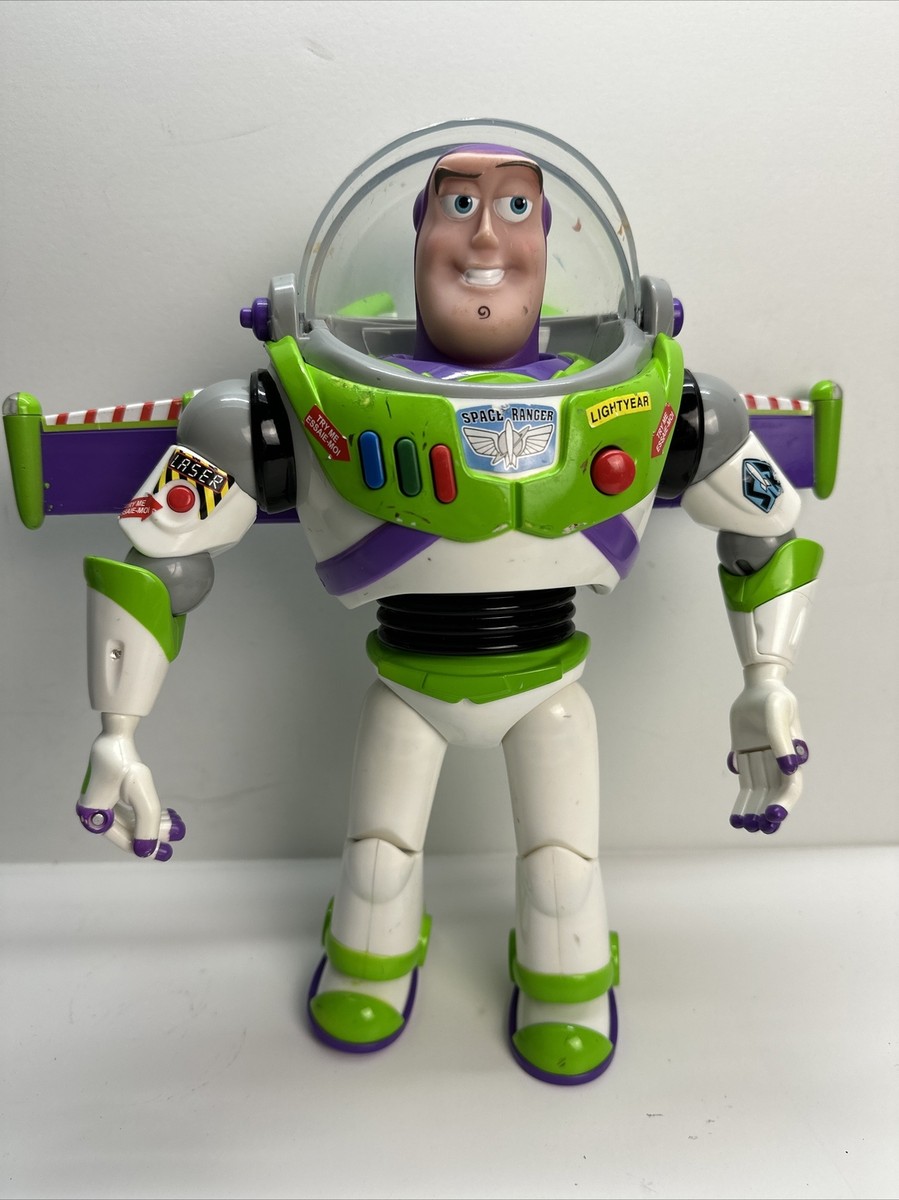 【24時間以内発送】TOY STORY BUZZ LIGHTYEAR Toy Story Giant R/C 16