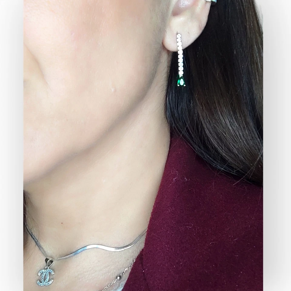 Orecchini Argento 925. orecchini tennis pendenti  2 mm bianchi e verde smeraldo - Immagine 3 di 4