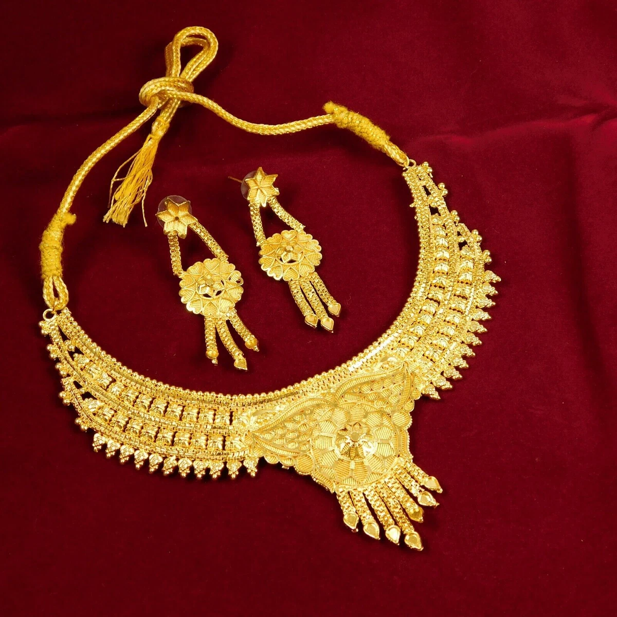 Jewellery on store golden saree