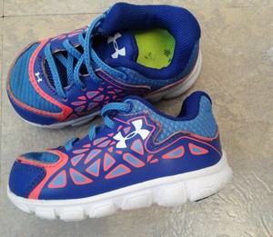 toddler boy under armour shoes