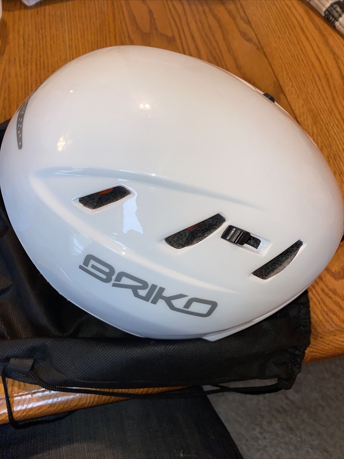 New Briko Kodiak Casco SCI Skinny White Ski Helmet Size 58CM