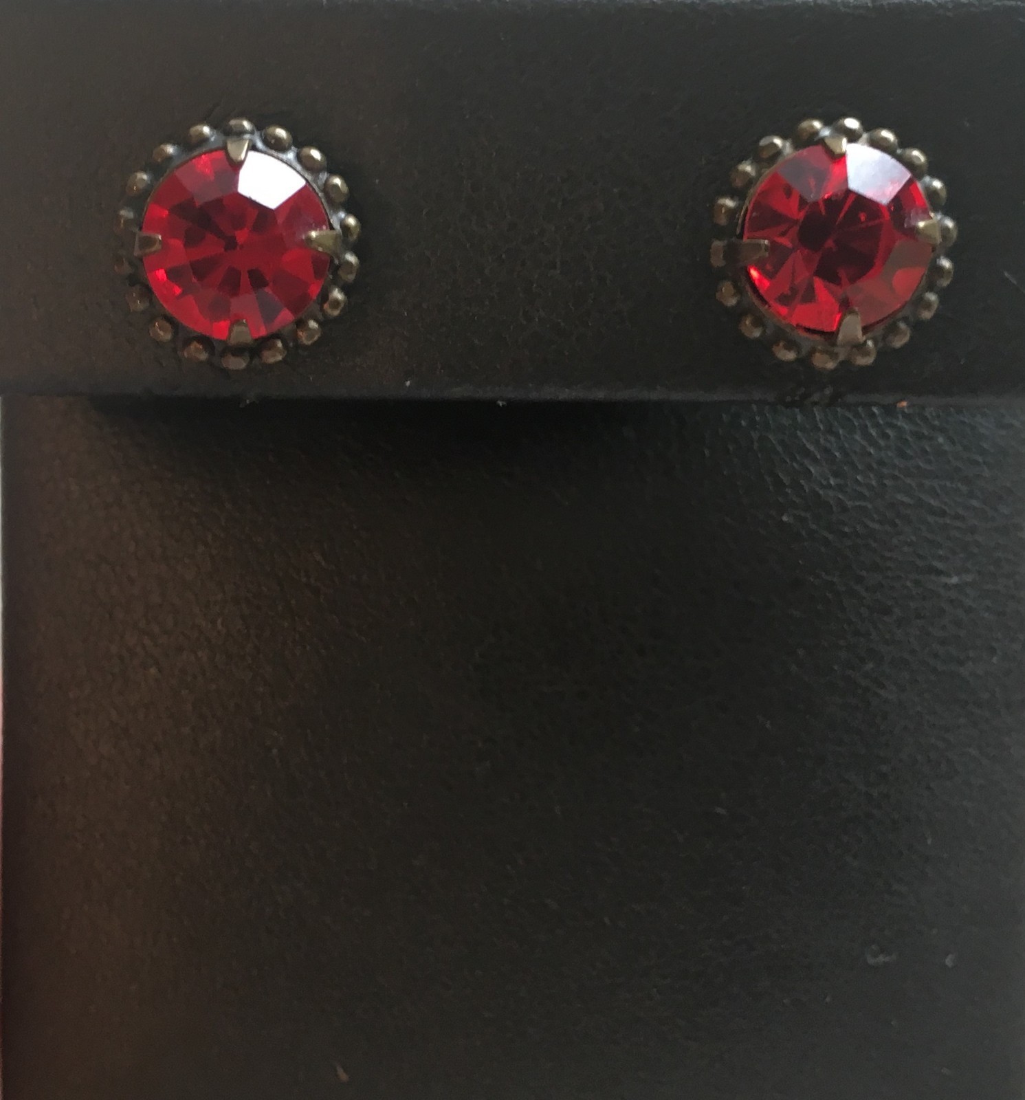 Sorrelli Essentials Earring Stud Red Crystal Anti… - image 2