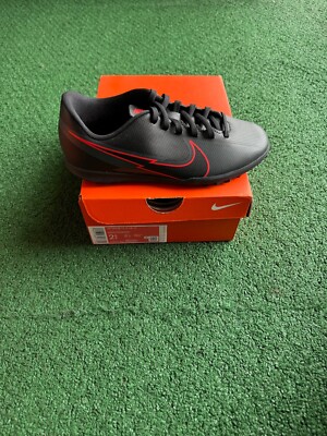Nike Jr. Vapor 13 Club Turf Kids Soccer Shoes Black