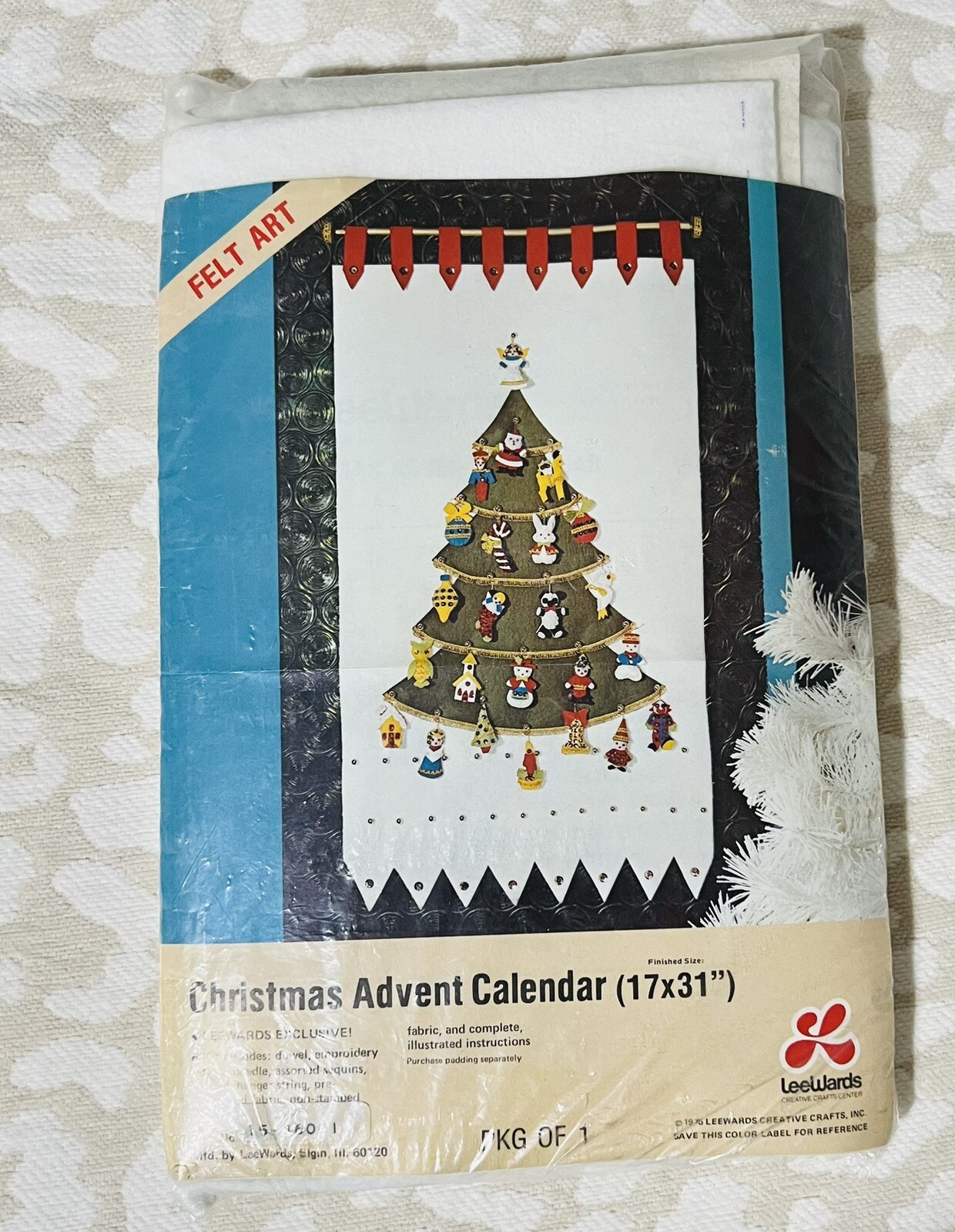 Vintage LeeWards Advent Calendar Felt Art Embroidery Kit Christmas Holiday  Tree | eBay