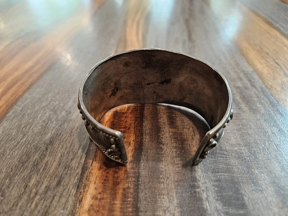 Brazalete de plata de ley Najavo Eagle con piedras turquesa Foto 4 de 4