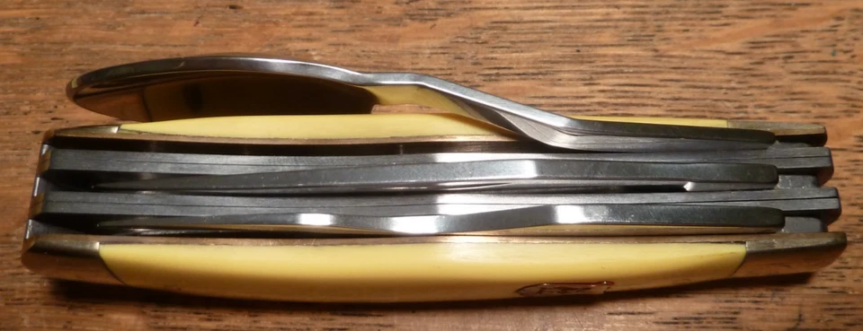 Cuchillo Hobo Grúa Kissing - Desmonta - Cuchillo, Tenedor, Cuchara, Abridor - Scouts - Foto 2 de 4