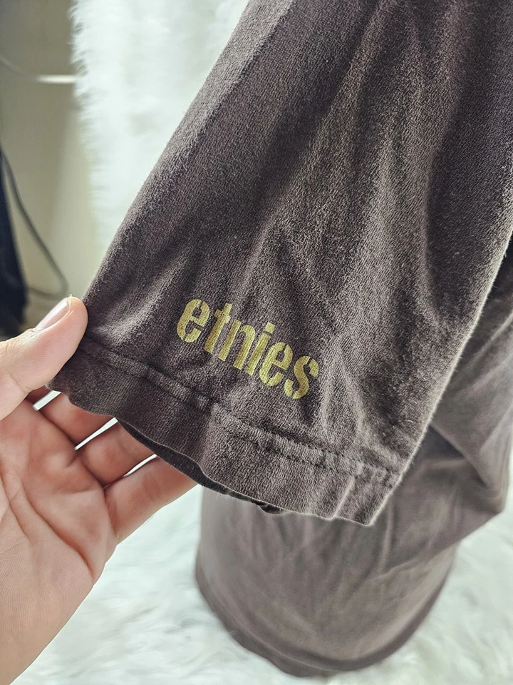 Camisa Etnies De Colección - Logo de Dados Marrón Vegas - Para Hombre Mediana Patinador Surf Años 90 Foto 3 de 4