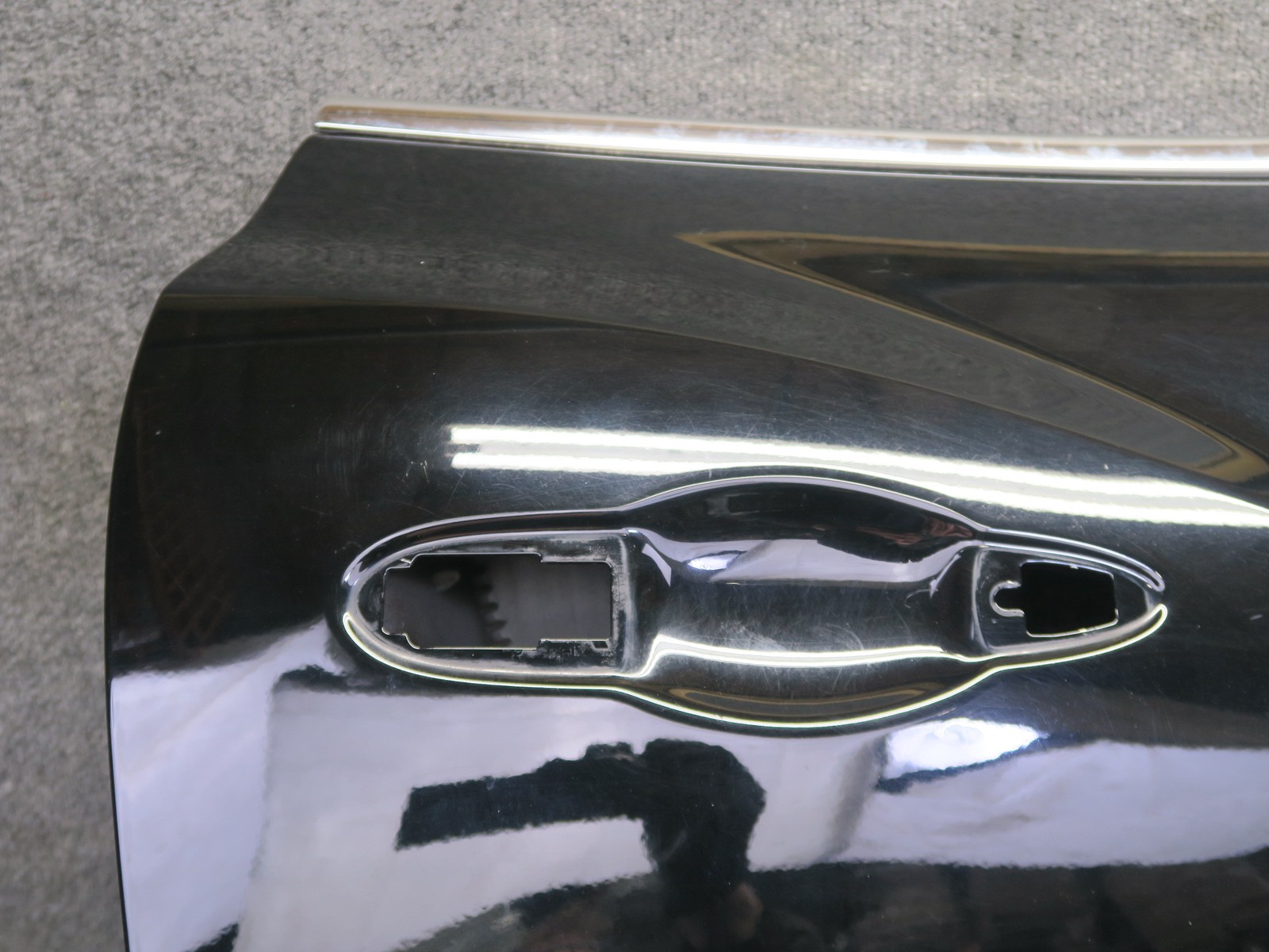 2017-2020 MASERATI LEVANTE M161 REAR RIGHT DOOR SHELL PANEL BLACK
