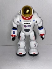 XTREM BOTS CHARLIE THE ASTRONAUT GESTURE CONTROLLED TOY ROBOT.