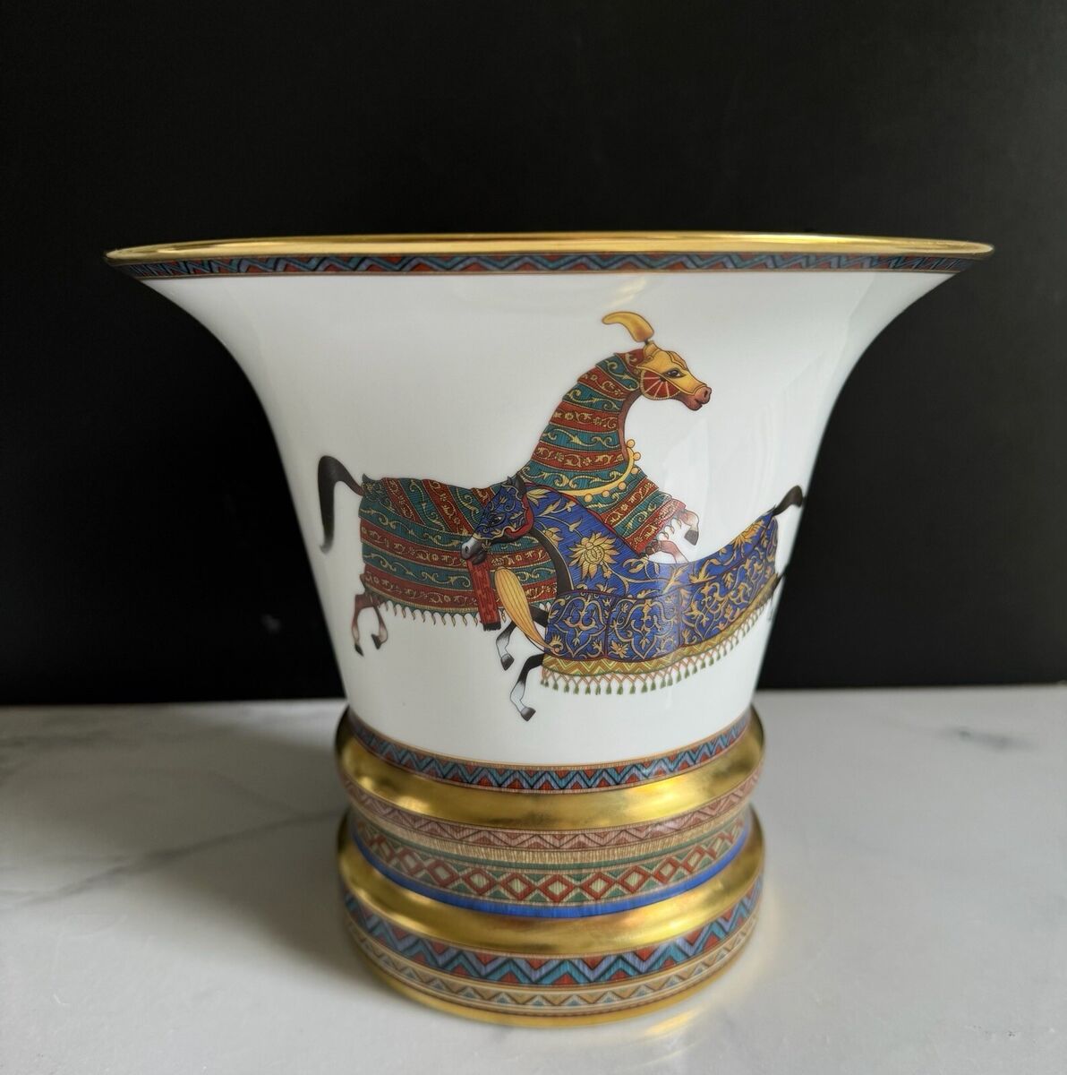 Exquisite Rare Hermes Cheval d'Orient horse vase 6.5” x 7.5 Exquisite Rare Hermes Cheval d'Orient horse vase 6.5” x 7.5