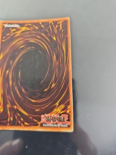 The Flute of Summoning Dragon SDK-042 Holo Super Rare Unlimited Yugioh - Picture 6 of 6