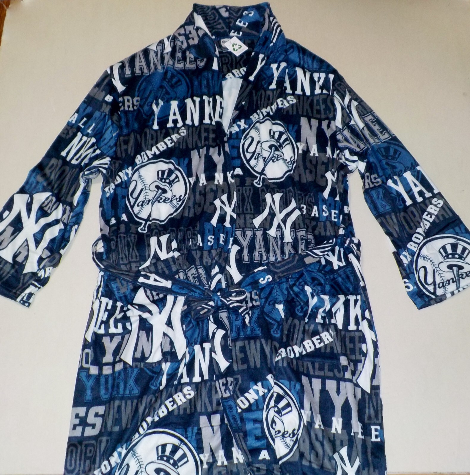 NEW YORK YANKEES MENS BATH ROBE RECYCLED POLYESTER OSFM BATHROBE NIP
