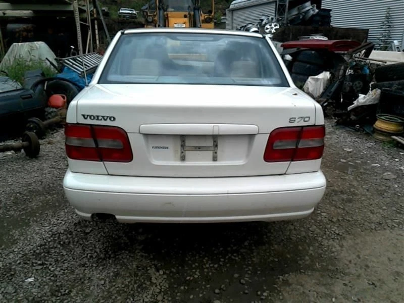 Parachoques trasero sedán tracción delantera escape lateral izquierdo compatible con 98-00 VOLVO SERIE 70 70650 Foto 3 de 4