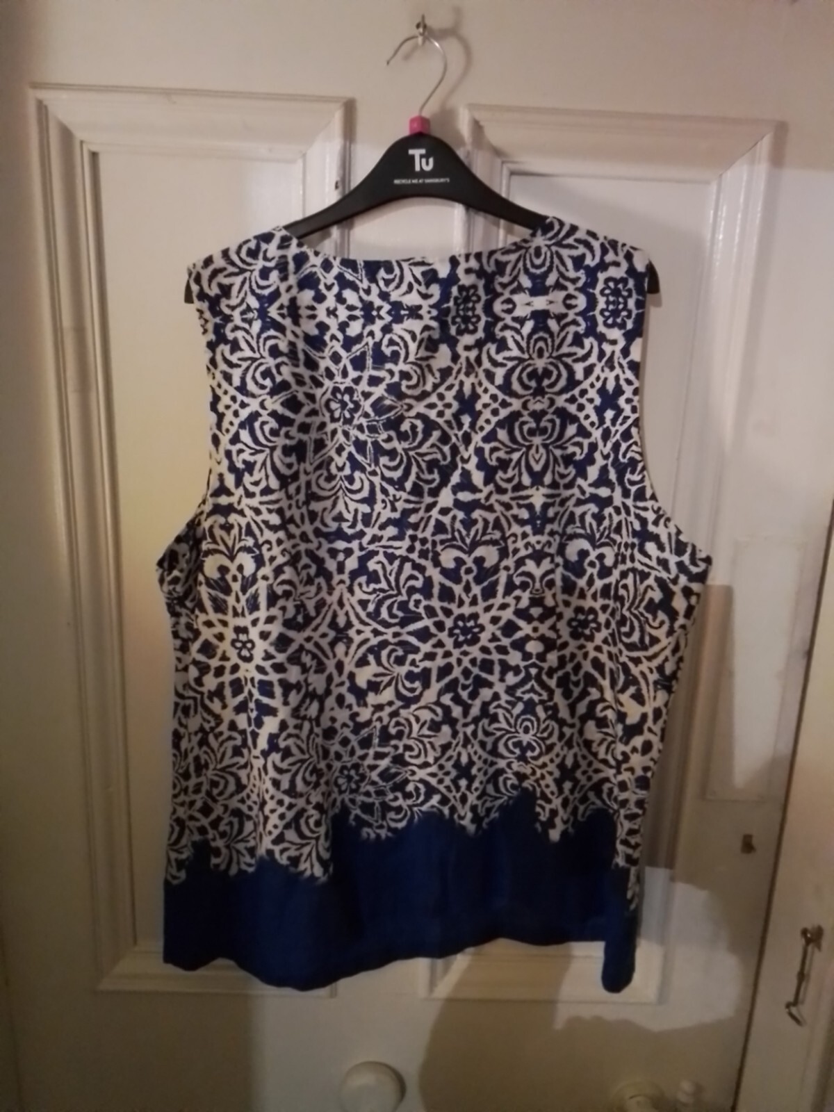 Picture 1 of 2