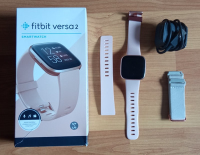 Fitbit Versa 2 Smartwatch Rose mit neu Akku neu Display