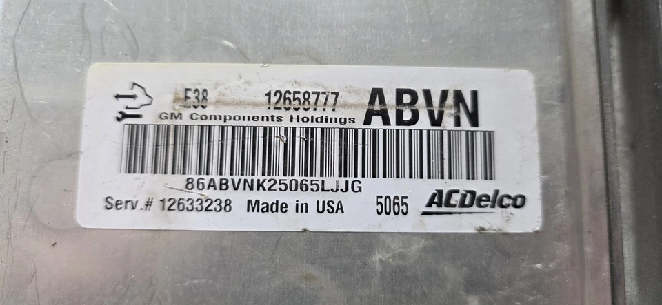 10-15 GMC SAVANA 2500 VAN Engine Electronic Control Module ECM 12658777 - Image 3 of 3